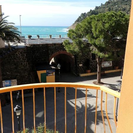 La Porta Delle 5 Terre Trilocali Apartment Бонасола Екстериор снимка