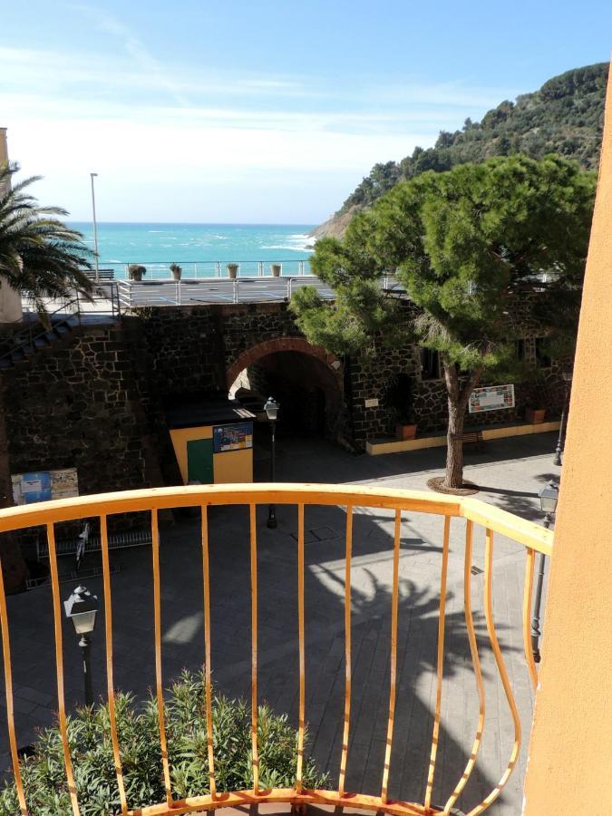 La Porta Delle 5 Terre Trilocali Apartment Бонасола Екстериор снимка